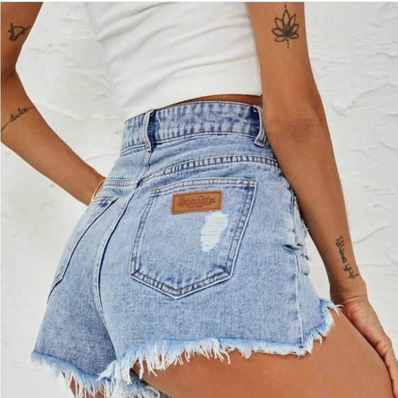 I bought these from shein and they fit too small. Brand new never worn - Picture 2 of 8